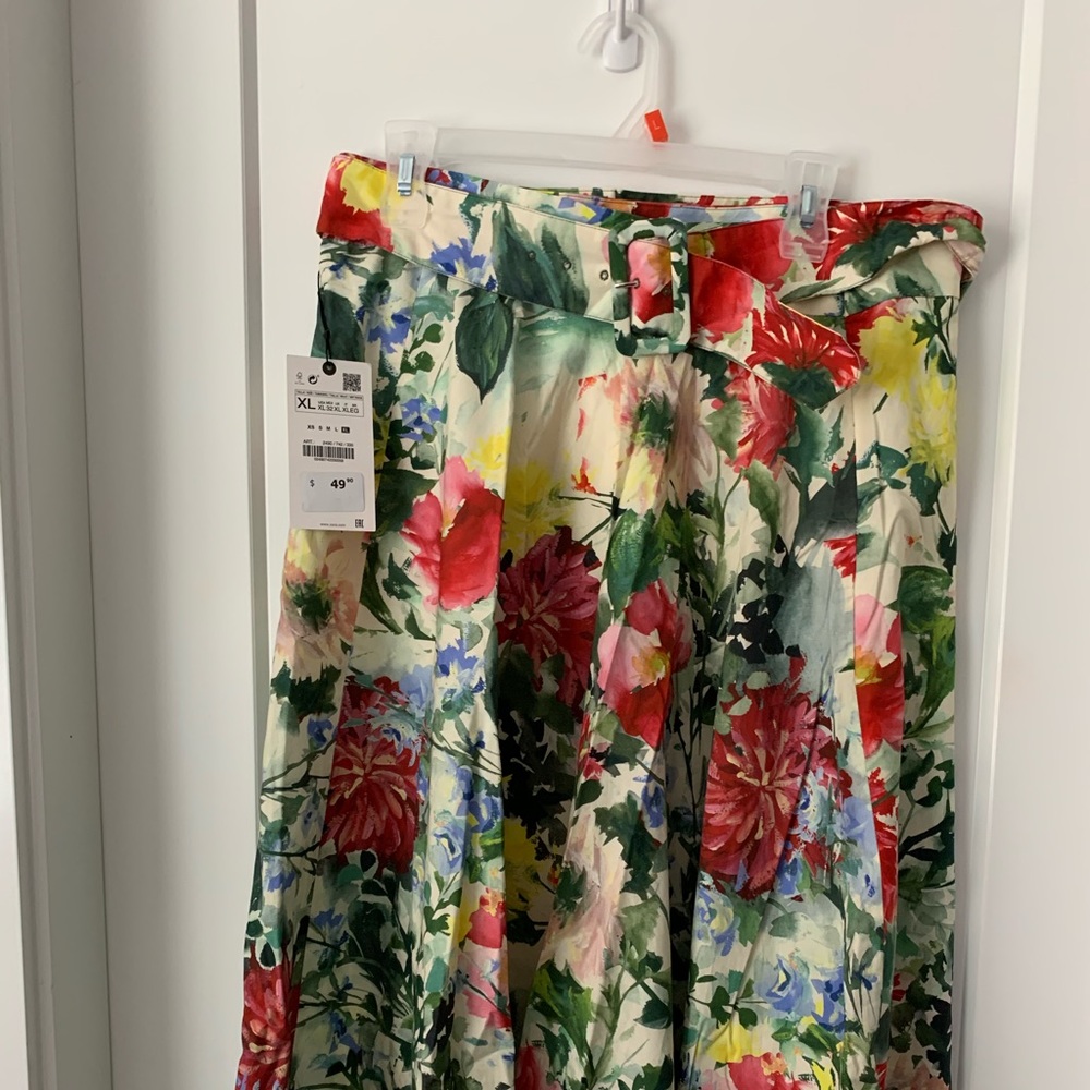 floral skirt